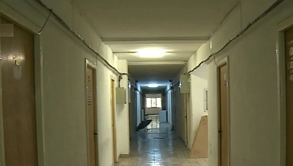 Student găsit mort în camera de cămin, în urma unei supradoze de droguri - Era fiul unui cunoscut antrenor