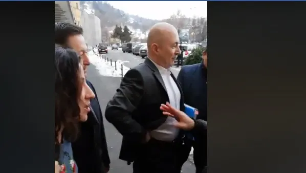 Codrin Ștefănescu, huiduit la Brașov