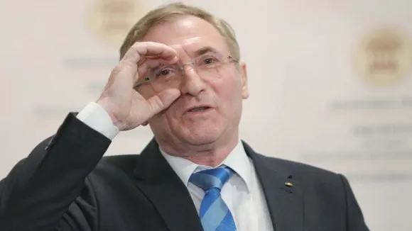 Lazăr îi răspunde lui Toader:"Legea penală nu retroactivează și o știe și domnul ministru"