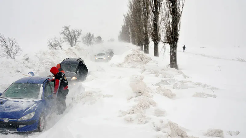 Atenţionare de călătorie MAE: Bulgaria - coduri portocaliu şi galben de precipitaţii mixte