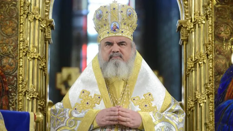 Patriarhul Daniel: Crăciunul este sărbătoarea darurilor spirituale şi materiale