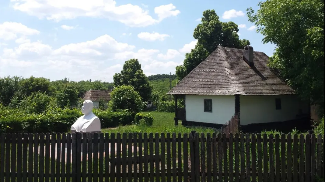 Ce s-a ales de casa natală a lui Nicolae Ceauşescu din Scorniceşti