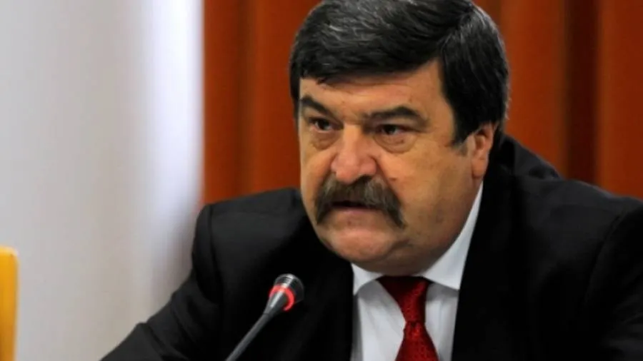 Secretarul general al Guvernului: Președintele Iohannis se cere suspendat