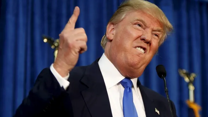 Precedentul Trump. Obligat de instanță să restituie acreditarea unui reporter incomod 