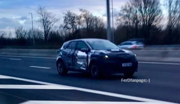 Dacia Sandero. Imagini - spion spectaculoase cu noua Dacia Sandero