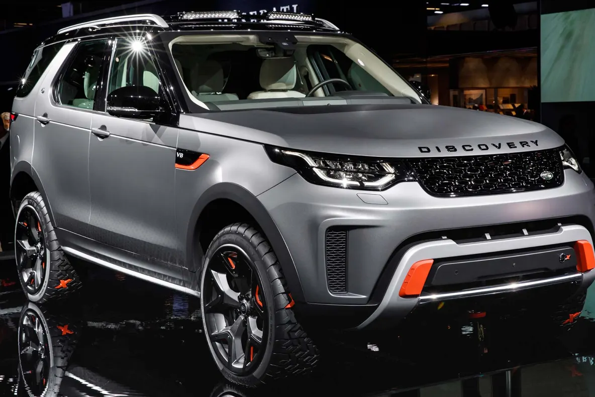 Criza din piața auto. Land Rover renunța la un model, înainte de lansarea pe piață