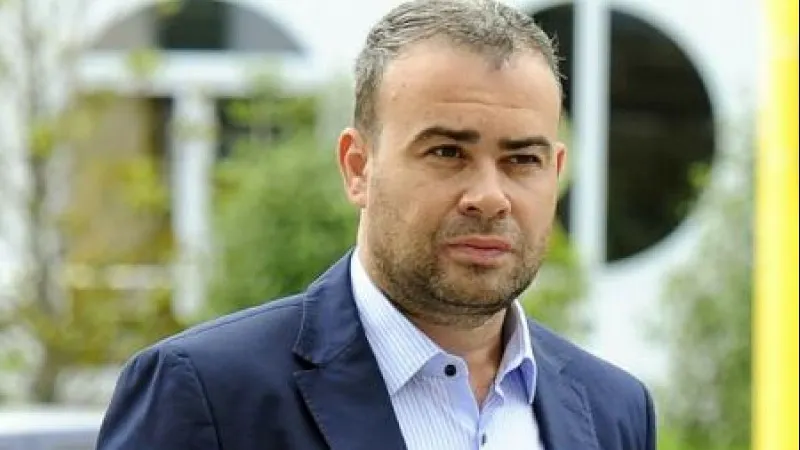 Darius Vâlcov, sfâșiat de Alina Mungiu-Pippidi. "Mai bine s-ar duce în Venezuela"