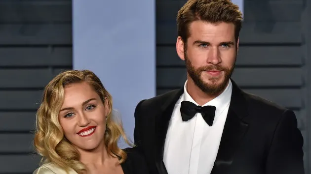 Miley Cyrus și Liam Hemsworth au avut o nuntă foarte bizară
