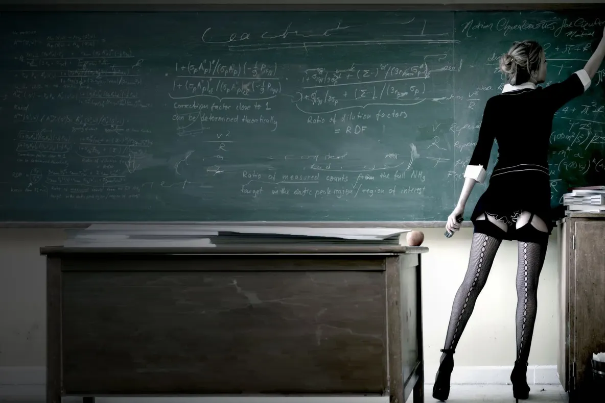 Se întâmplă în România! O profesoară a făcut sex cu un copil de 14 ani. Detalii halucinante 