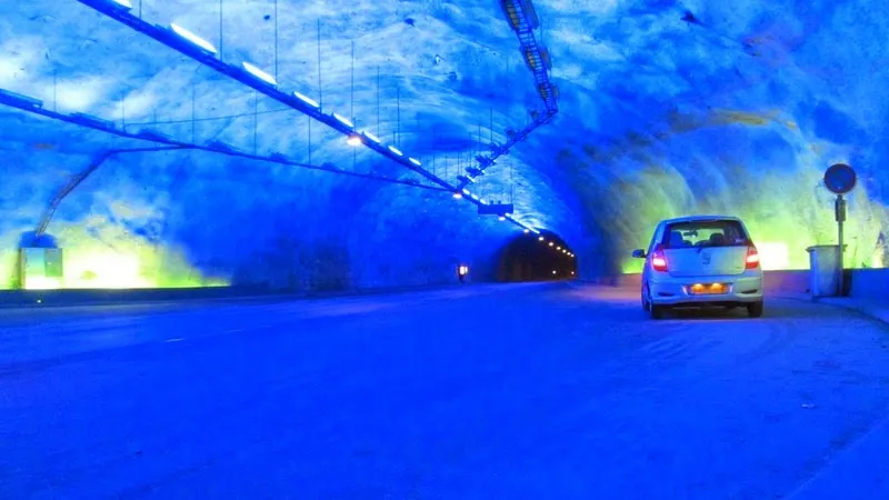 Prima autostradă subacvatică din lume. Imagini fabuloase