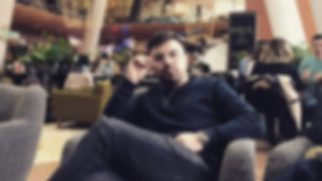 Fata carbonizată în propriul apartament, ucisă de fostul iubit. Tânărul a fost reținut