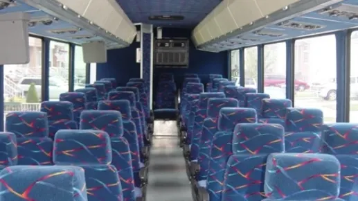 Coșmar în trafic, la Brăila! Un bărbat a căzut din autobuz, în mers