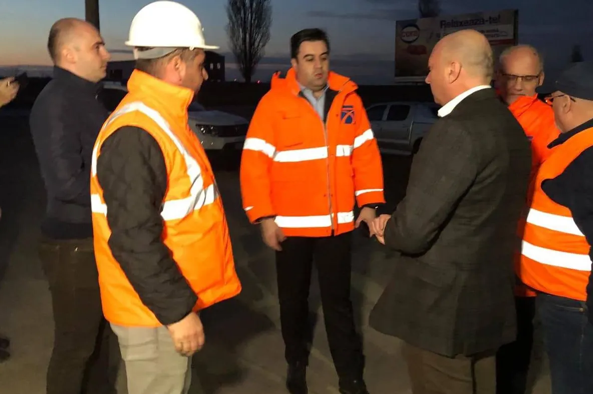 Cuc, în vizită la Bacău. Ministrul, supărat pe așa zisele "fakenews-uri"