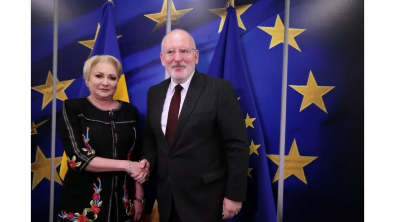 Dăncilă spune că Timmermans a lăudat-o