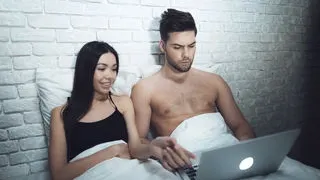 Google a dezvoltat aplicaţia prin care îţi urmăreşti soţia. Scandal mare!