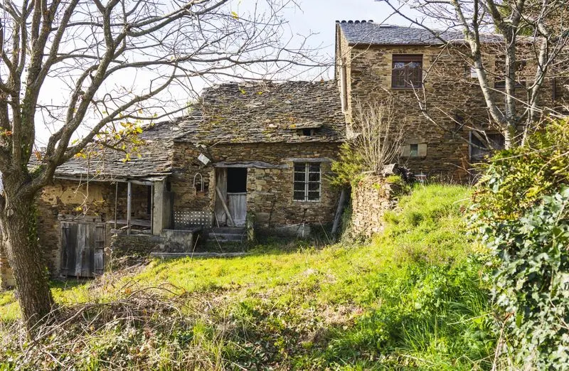 Cum poți să cumperi un sat întreg în Spania cu doar 85.000 euro