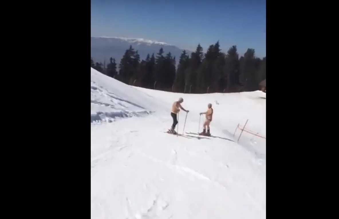 Senzații tari, pe schiuri! Cum au apărut pe pârtia din Poiana Brașov doi bărbați? VIDEO