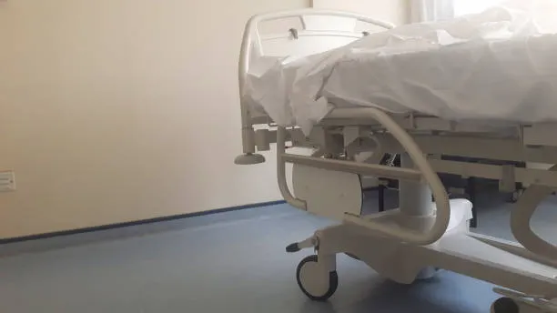 Pacienții, obligați să plătească anumite servicii medicale primite în spitale! Proiect OUG