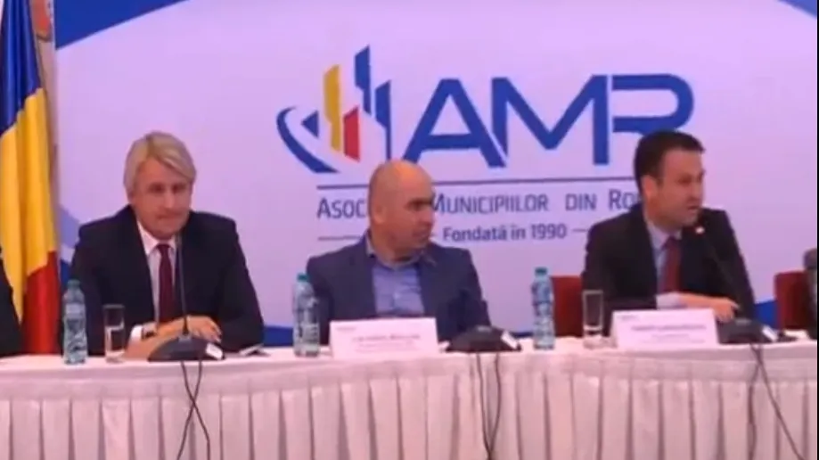 Teodorovici a avut o zi grea, i-a jignit şi ironizat pe toţi cei care l-au contrazis