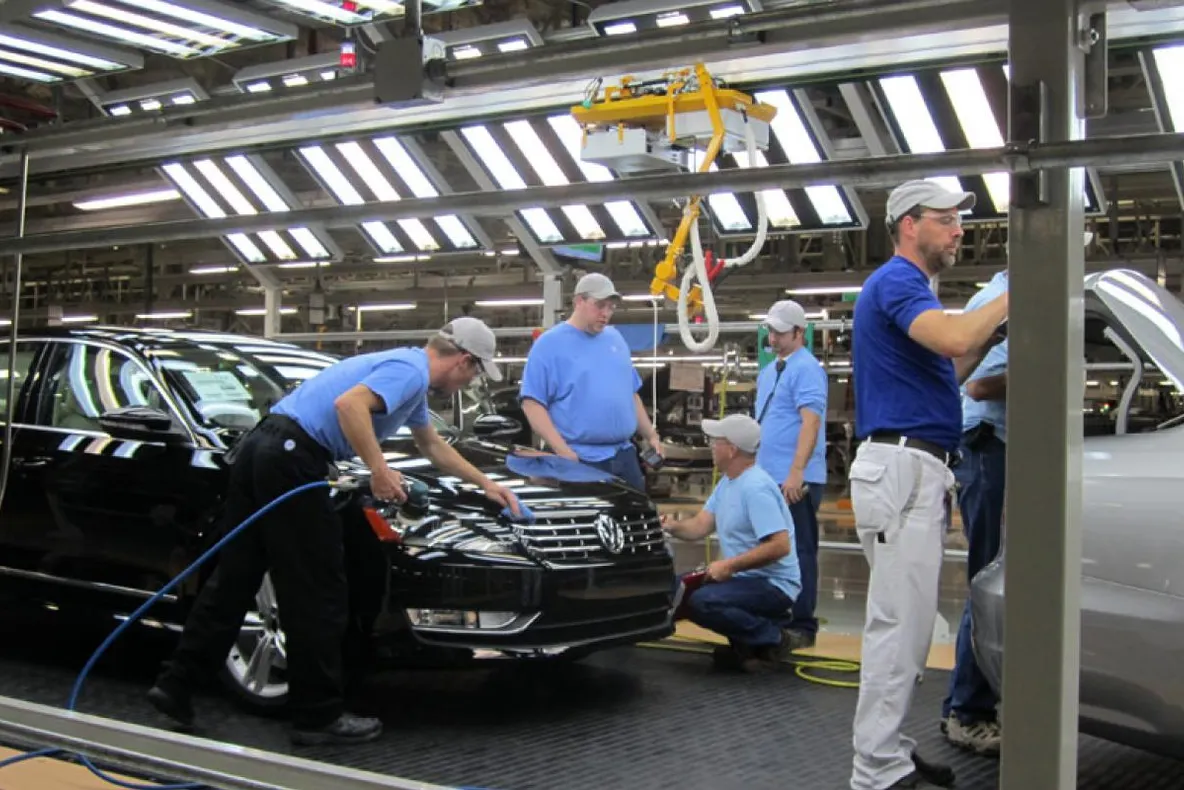 Restructurări la Volkswagen. 5000 de oameni vor rămâne fără locuri de muncă
