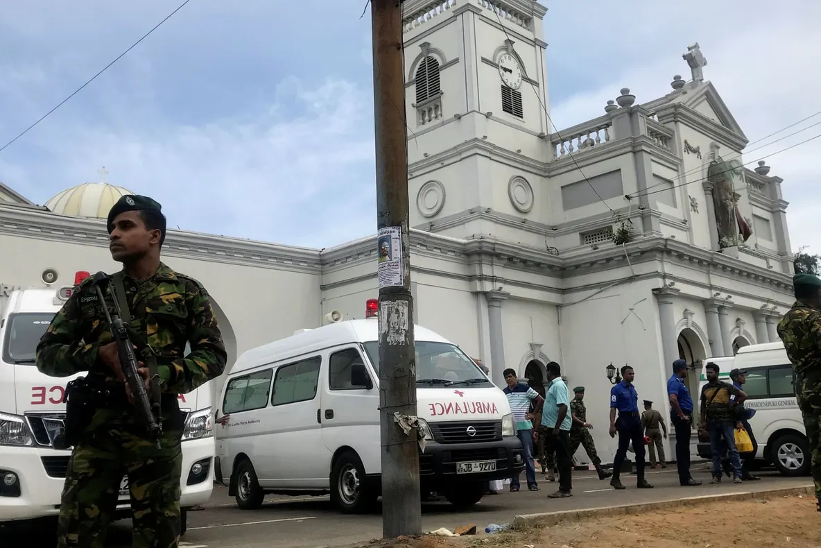 Masacru de Paștele catolic în Sri Lanka. Biserici şi hoteluri, aruncate în aer. Sute de morți 