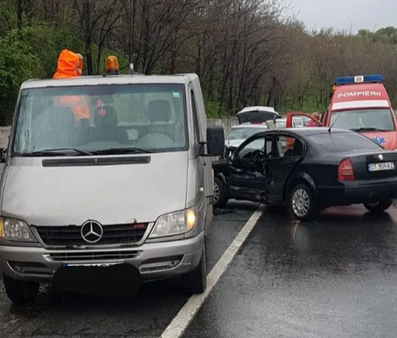 De ce a ajuns la spital un polițist care ancheta un accident rutier