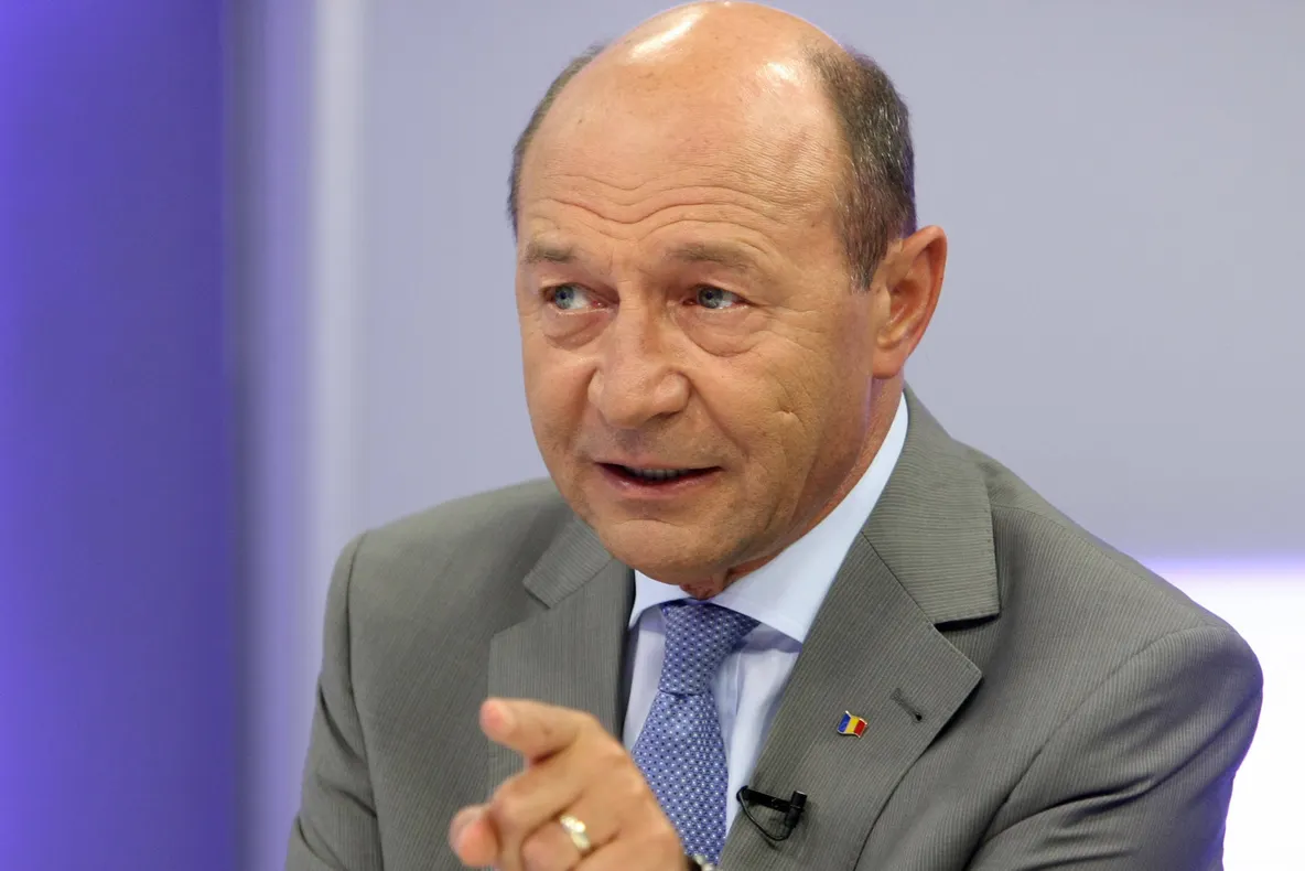 Traian Băsescu, despre PSD: ”Le place să aibă în Guvern doar proști. Aveau și ei un deștept...”