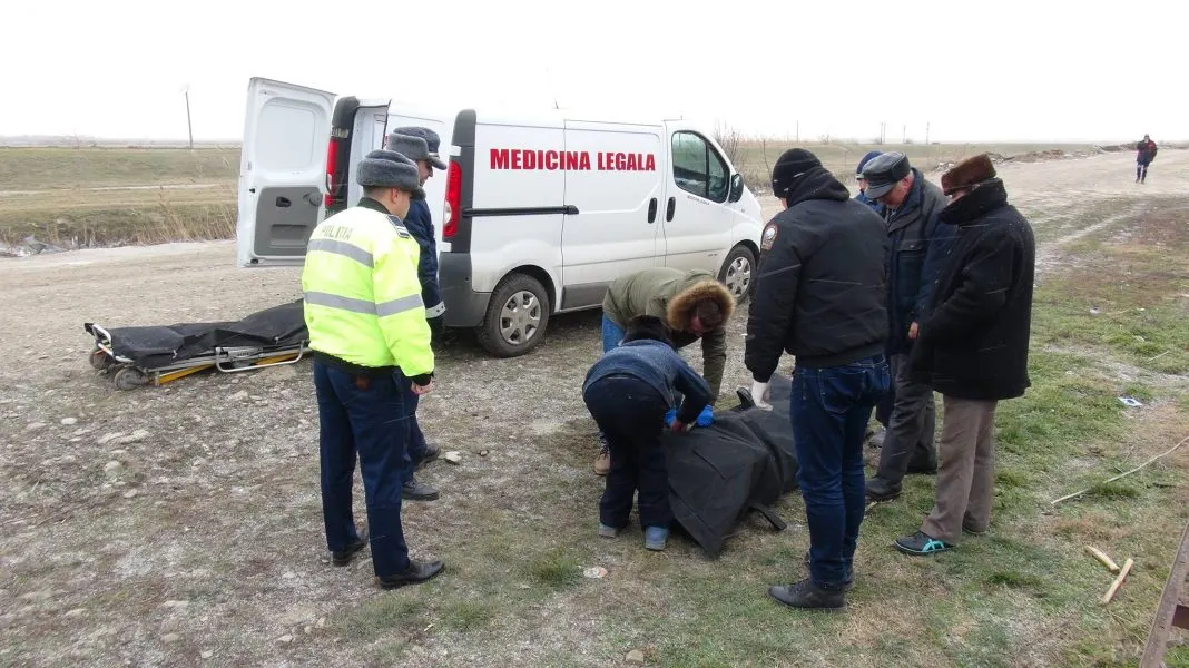 Bărbat din Craiova, găsit fără suflare pe stradă. Soția îl dăduse dispărut