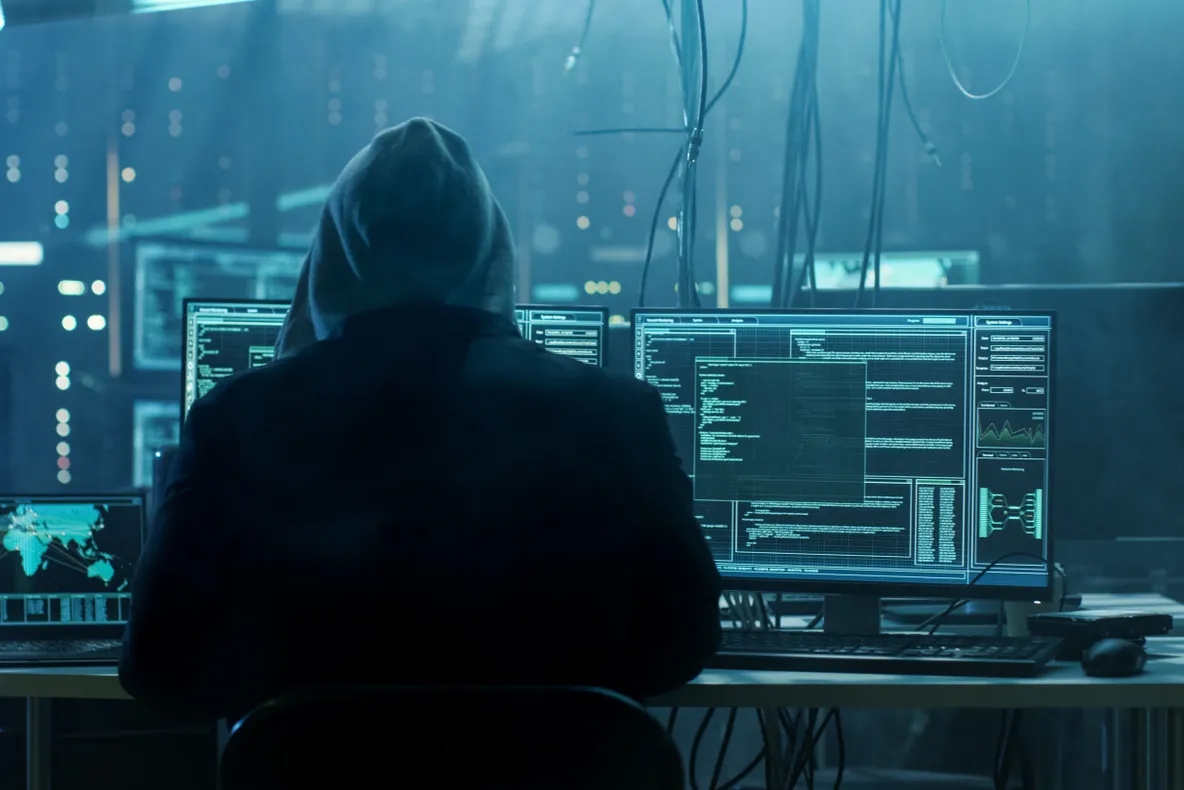 Cine sunt „DarkSide”, hackerii responsabili pentru atacul asupra celei mai mari rețele de transport de carburant din SUA