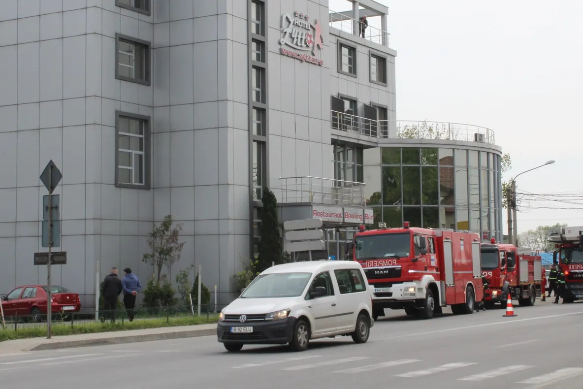VIDEO | Hotelul unui fost mare jucător român a luat foc! 