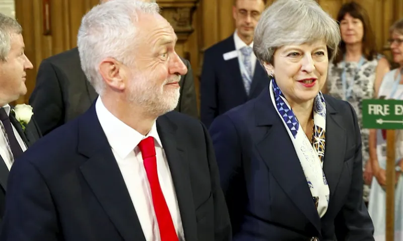 Furie printre radicalii Brexit-ului și haos în guvern din cauza negocierilor May-Corbyn