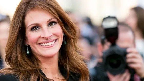 Julia Roberts, apariție surprinzătoare într-o piață de zarzavaturi. Nu o recunoști