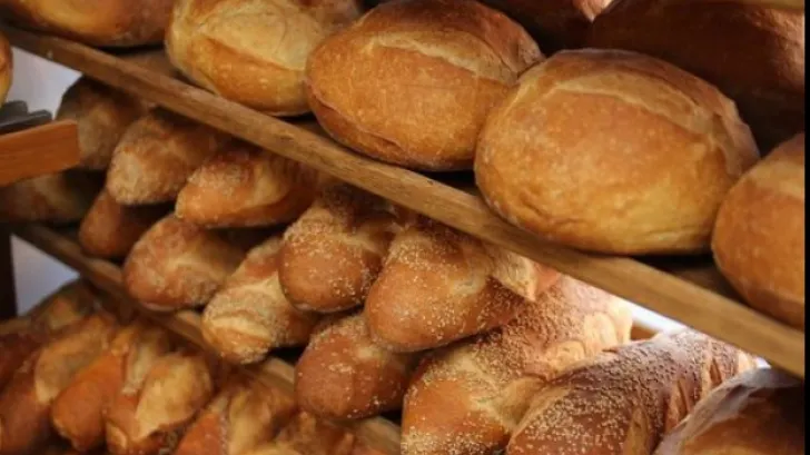 Ce se întâmplă în corpul tău dacă nu mai mănânci deloc pâine