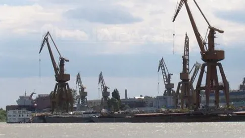 Explozie la Şantierul Naval Orşova, doi muncitori au suferit arsuri grave