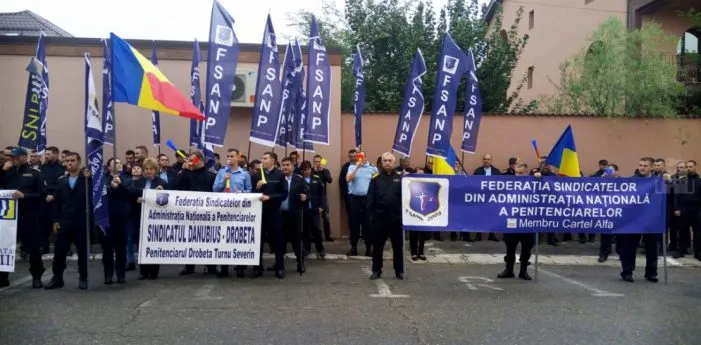 Sindicaliștii din penitenciare cer majorarea normei de hrană în instanță