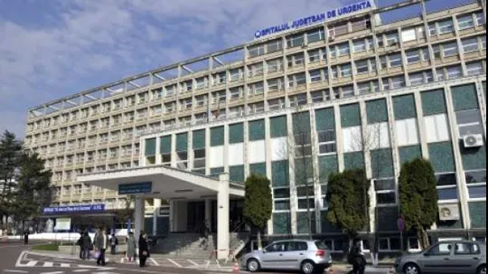 Angajații spitalului premiat de Iohannis primesc un salariu în plus