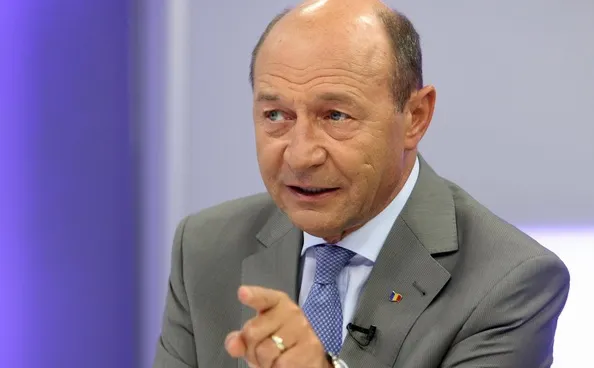 Băsescu: Dăncilă va face remaniere la buna înţelegere cu Iohannis. Lovitura de graţie pentru Dragnea