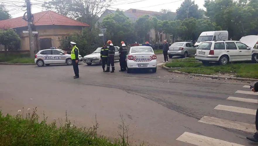Zi neagră, în Timișoara. Mașini distruse și mai multe victime, după două accidente