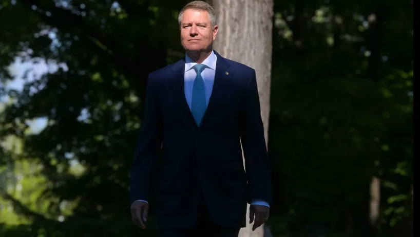 Iohannis convoacă partidele la consultări pentru modificarea Constituției
