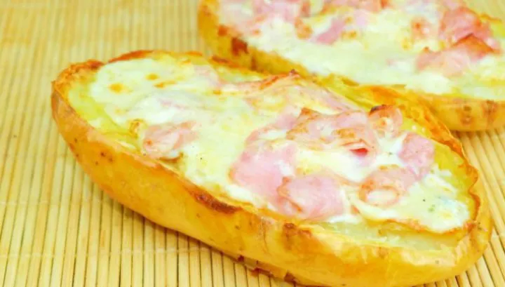 Rețeta zilei: cartofi umpluți. Un deliciu care se prepară în câteva minute 