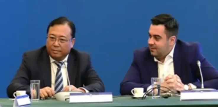 Cine sunt chinezii și turcii cu care Guvernul vrea să facă "autostrada imposibilă" Ploiești-Brașov