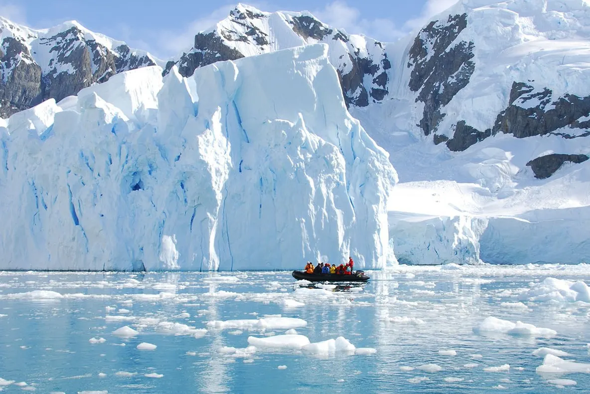 Cât de gravă e problema topirii ghețarilor din Antarctica? Specialiștii trag un semnal de alarmă