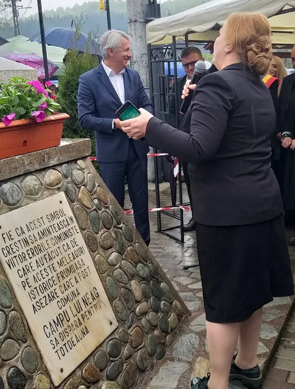 Ministrul de Finanțe și un senator liberal s-au certat pe microfon