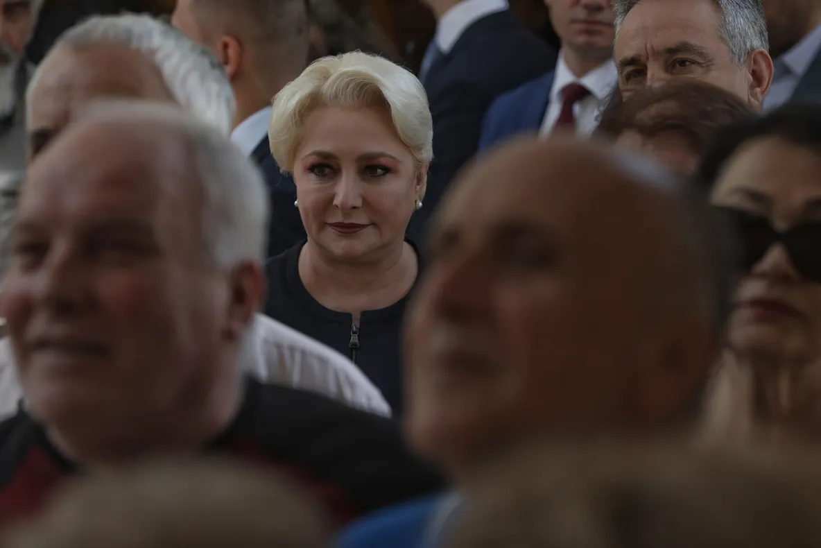 Alegeri europarlamentare 2019. Cum a fost întâmpinată Dăncilă la secția de votare. Ce i-au strigat