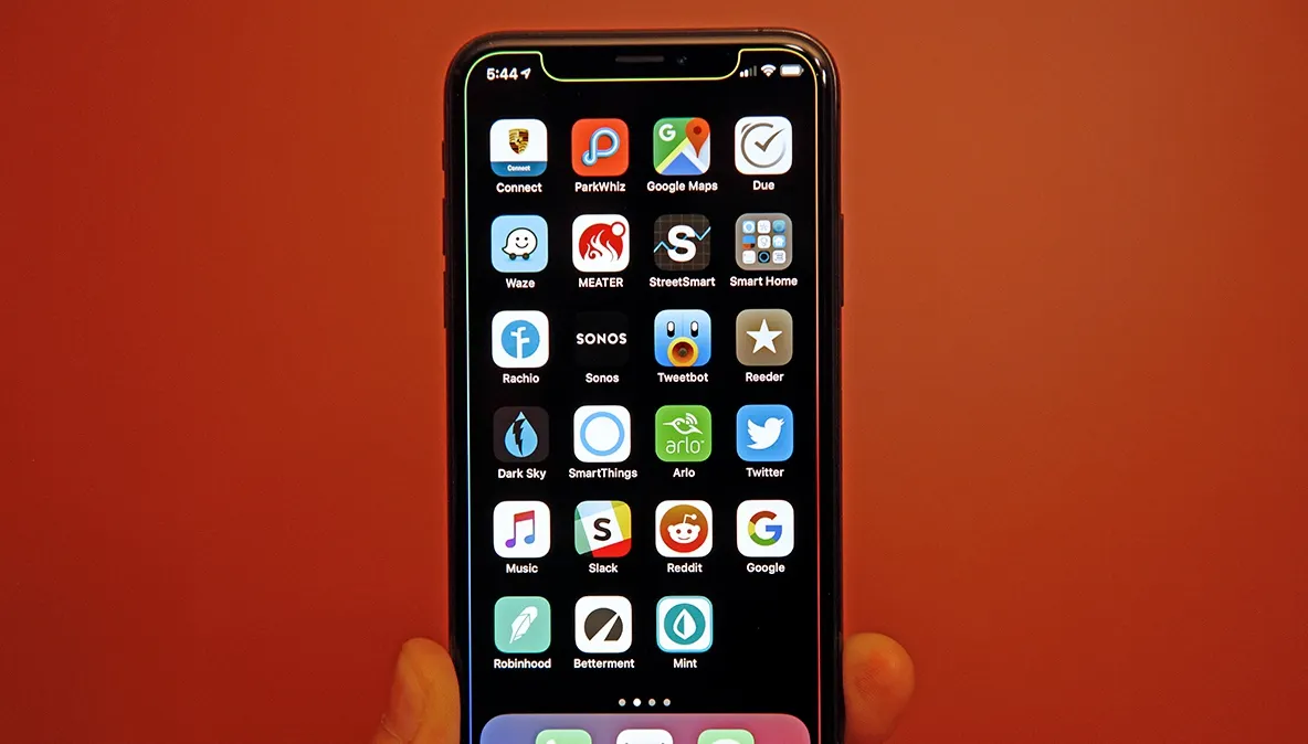 Dacă ai iPhone, trebuie să fii atent la această schimbare: telefonul n-o să mai fie la fel