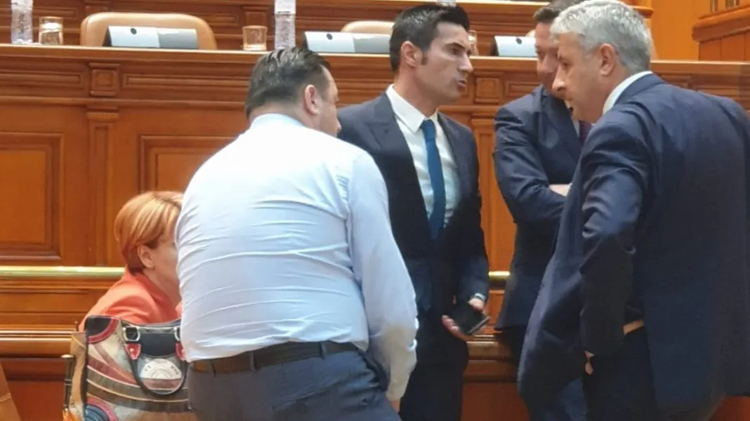 Imaginea zilei. Aripa PSD pro-Dragnea, marginalizată în Parlament