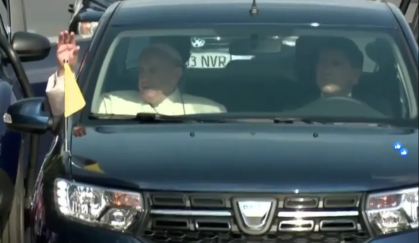 De ce nu a mai folosit Papa Francisc papamobilul românesc