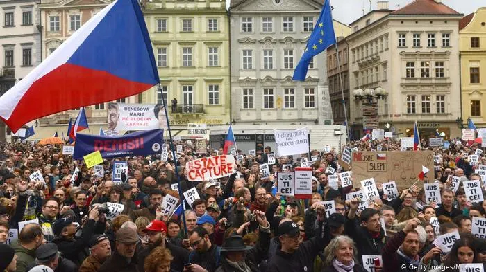 Noi proteste în Cehia împotriva ministrului Justiţiei