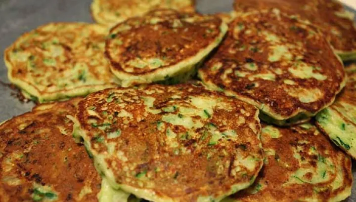 Cum să faci clătite cu dovlecel delicioase