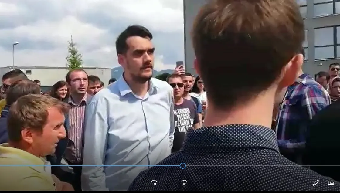 Rezultate alegeri diaspora. Revoltă la Zurich, după 6 ore de stat la coadă fără apă